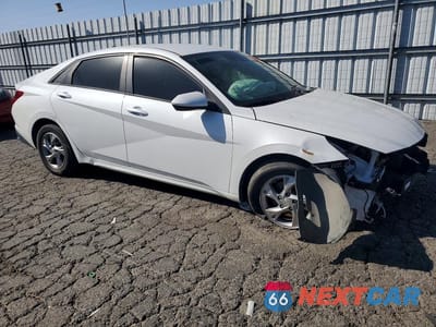 Czwarte zdjęcie samochodu z boku: 2021 HYUNDAI ELANTRA SE VIN:5NPLL4AG0MH015548 - miniatura