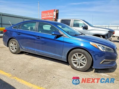 Czwarte zdjęcie samochodu z boku: 2015 HYUNDAI SONATA SE VIN:5NPE24AF7FH211900 - miniatura