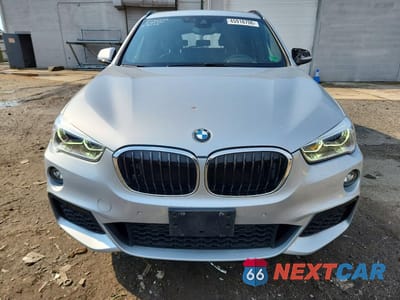 Piąte zdjęcie samochodu w środku: 2017 BMW X1 XDRIVE28I VIN:WBXHT3C30H5F86074 - miniatura