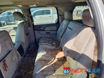 Zdjęcie 10 z 12 samochodu: 2014 CHEVROLET SUBURBAN C1500 LT VIN:1GNSCJE06ER200972 - miniatura