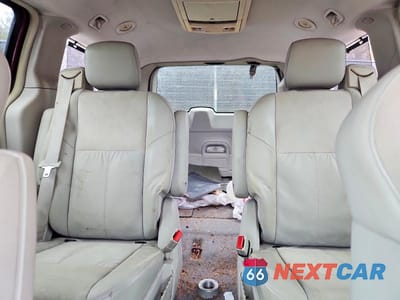 Zdjęcie 10 z 12 samochodu: 2008 CHRYSLER TOWN & COUNTRY LIMITED VIN:2A8HR64X08R689499 - miniatura