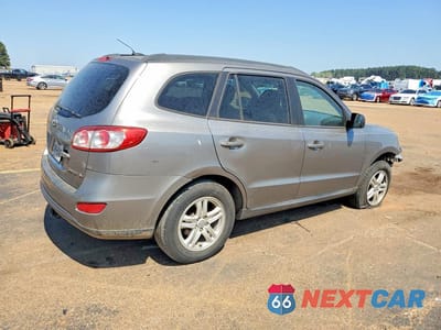 Trzecie zdjęcie samochodu z tyłu: 2011 HYUNDAI SANTA FE GLS VIN:5XYZG4AG4BG020867 - miniatura