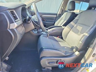 Zdjęcie 7 z 12 samochodu: 2014 TOYOTA HIGHLANDER LE PLUS VIN:5TDZKRFH3ES024123 - miniatura