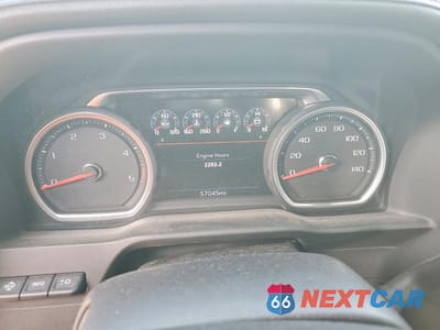 Zdjęcie 9 z 12 samochodu: 2023 CHEVROLET SILVERADO K3500 HIGH COUNTRY VIN:1GC4YVEY9PF216779 - miniatura