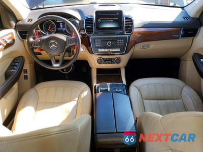 Zdjęcie 8 z 12 samochodu: 2018 MERCEDES-BENZ GLS 450 4MATIC VIN:4JGDF6EE6JB071843 - miniatura