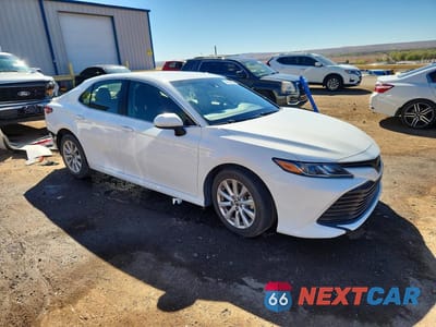 Czwarte zdjęcie samochodu z boku: 2018 TOYOTA CAMRY LE VIN:JTNB11HK4J3028087 - miniatura