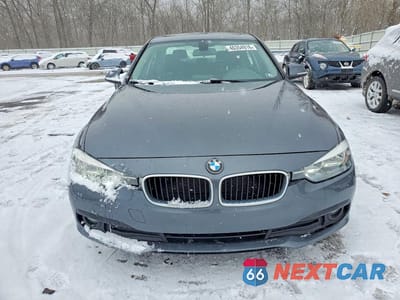 Piąte zdjęcie samochodu w środku: 2017 BMW 320 XI VIN:WBA8E5G35HNU43354 - miniatura