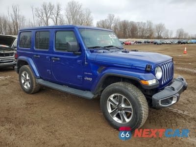 Czwarte zdjęcie samochodu z boku: 2018 JEEP WRANGLER UNLIMITED SAHARA VIN:1C4HJXEG7JW256441 - miniatura