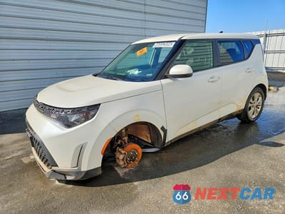 2023 KIA SOUL LX KNDJ23AU3P7852278 - główne zdjęcie licytacji z USA - miniatura