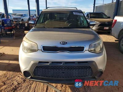 Piąte zdjęcie samochodu w środku: 2016 KIA SOUL BASE VIN:KNDJN2A26G7872122 - miniatura