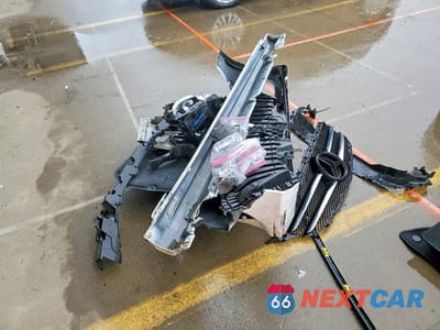 Zdjęcie 12 z 12 samochodu: 2018 MERCEDES-BENZ C 300 4MATIC VIN:55SWF4KB0JU257286 - miniatura