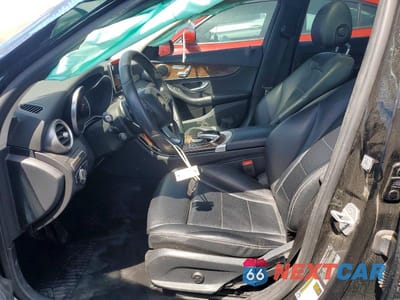 Zdjęcie 7 z 11 samochodu: 2016 MERCEDES-BENZ C 300 4MATIC VIN:55SWF4KB4GU138052 - miniatura