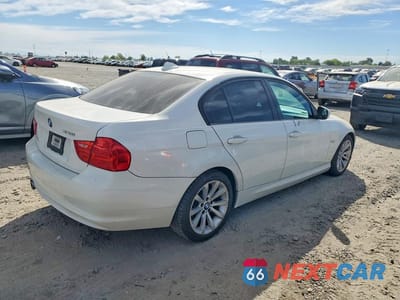 Trzecie zdjęcie samochodu z tyłu: 2011 BMW 328 I SULEV VIN:WBAPH5G58BNM71970 - miniatura