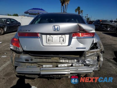Zdjęcie 6 z 13 samochodu: 2012 HONDA ACCORD SE VIN:1HGCP2F69CA108603 - miniatura