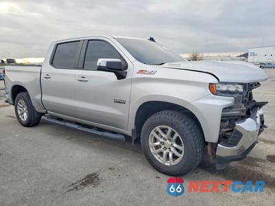 Czwarte zdjęcie samochodu z boku: 2020 CHEVROLET SILVERADO K1500 LT VIN:3GCUYDET9LG116057 - miniatura
