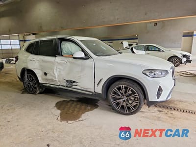 Czwarte zdjęcie samochodu z boku: 2023 BMW X3 XDRIVE30I VIN:5UX53DP00P9P27895 - miniatura
