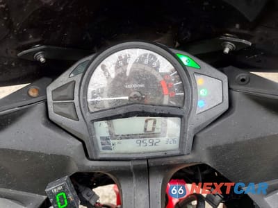 Zdjęcie 7 z 10 samochodu: 2014 KAWASAKI EX650 F VIN:JKAEXEF11EDA13688 - miniatura