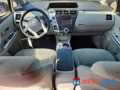 Zdjęcie 8 z 12 samochodu: 2014 TOYOTA PRIUS V TWO VIN:JTDZN3EUXE3321412 - miniatura