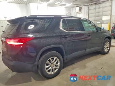 Trzecie zdjęcie samochodu z tyłu: 2019 CHEVROLET TRAVERSE LT VIN:1GNEVGKWXKJ216976 - miniatura