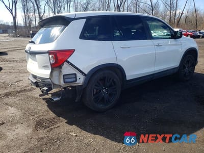 Trzecie zdjęcie samochodu z tyłu: 2019 HONDA PASSPORT SPORT VIN:5FNYF8H26KB017802 - miniatura
