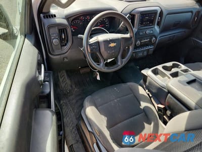 Zdjęcie 8 z 12 samochodu: 2021 CHEVROLET SILVERADO C1500 VIN:3GCNWAEK9MG373754 - miniatura