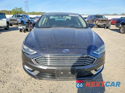 Piąte zdjęcie samochodu w środku: 2017 FORD FUSION SE VIN:3FA6P0HD7HR229323 - miniatura