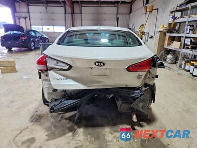 Zdjęcie 6 z 11 samochodu: 2017 KIA FORTE LX VIN:3KPFL4A74HE039942 - miniatura