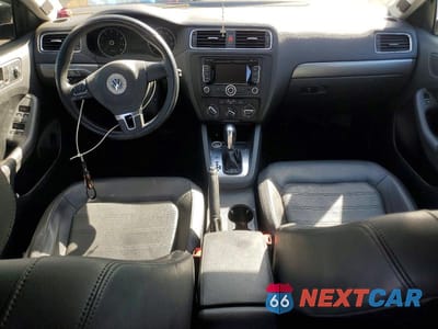 Zdjęcie 8 z 11 samochodu: 2014 VOLKSWAGEN JETTA SEL VIN:3VWL17AJ8EM377302 - miniatura