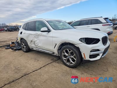 Czwarte zdjęcie samochodu z boku: 2021 BMW X3 XDRIVE30I VIN:5UXTY5C01M9D97171 - miniatura