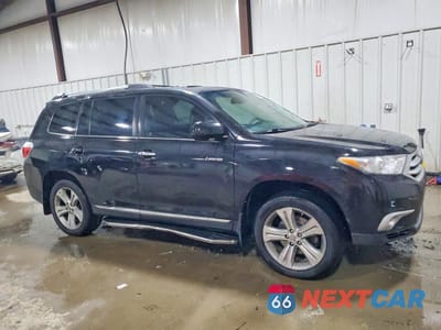 Czwarte zdjęcie samochodu z boku: 2013 TOYOTA HIGHLANDER LIMITED VIN:5TDYK3EH2DS119538 - miniatura