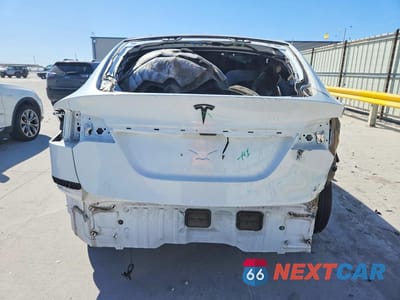 Zdjęcie 6 z 13 samochodu: 2022 TESLA MODEL X VIN:7SAXCAE5XNF357312 - miniatura