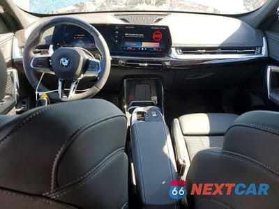 Zdjęcie 8 z 12 samochodu: 2025 BMW X1 XDRIVE28I VIN:WBX73EF00S5192328 - miniatura