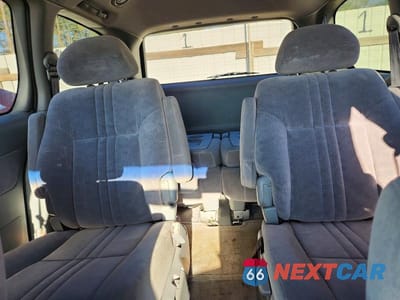 Zdjęcie 10 z 12 samochodu: 2002 TOYOTA SIENNA LE VIN:4T3ZF13CX2U480855 - miniatura