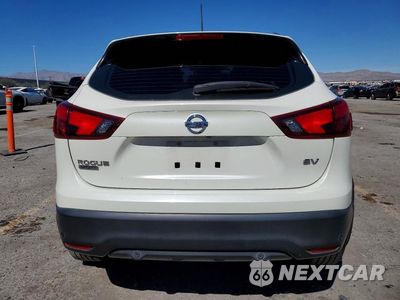 Zdjęcie 6 z 12 samochodu: 2019 NISSAN ROGUE SPORT SV VIN:JN1BJ1CP7KW241822 - miniatura