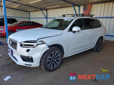 2021 VOLVO XC90 T6 MOMENTUM YV4A221K5M1767267 - główne zdjęcie licytacji z USA - miniatura