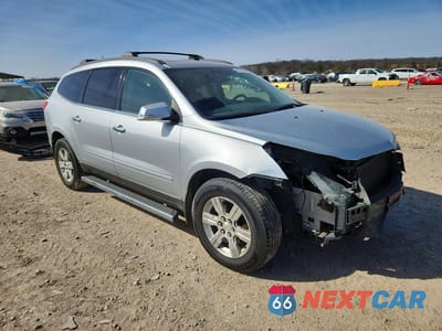 Czwarte zdjęcie samochodu z boku: 2012 CHEVROLET TRAVERSE LT VIN:1GNKVGED6CJ217699 - miniatura