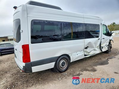 Trzecie zdjęcie samochodu z tyłu: 2025 MERCEDES-BENZ SPRINTER 2500 VIN:W1Z4KGHY2ST218917 - miniatura