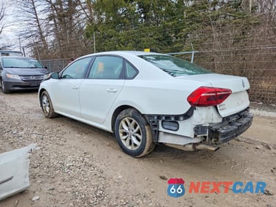 Drugie zdjęcie samochodu z przodu: 2018 VOLKSWAGEN PASSAT S VIN:1VWAA7A36JC029101 - miniatura