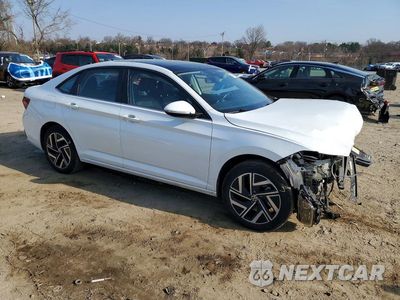 Czwarte zdjęcie samochodu z boku: 2023 VOLKSWAGEN JETTA SEL VIN:3VWGM7BU6PM017448 - miniatura