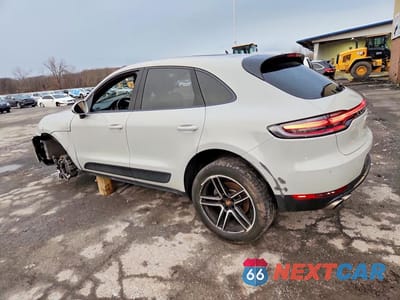 Drugie zdjęcie samochodu z przodu: 2019 PORSCHE MACAN S VIN:WP1AB2A59KLB32579 - miniatura