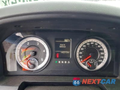 Zdjęcie 9 z 13 samochodu: 2015 RAM 5500 FLATBED TRUCK VIN:3C7WRNDL7FG549008 - miniatura