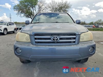 Piąte zdjęcie samochodu w środku: 2006 TOYOTA HIGHLANDER SPORT VIN:JTEGP21A460125407 - miniatura