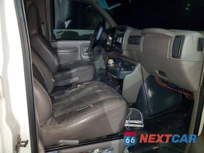 Zdjęcie 13 z 14 samochodu: 2000 GMC SAVANA G3500 VIN:1GTHG35R8Y1113563 - miniatura