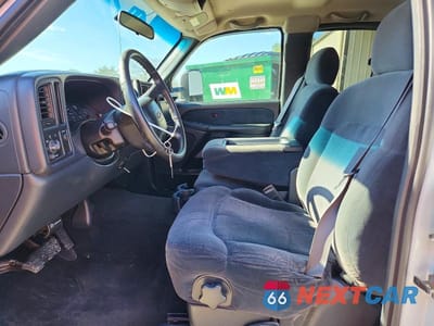 Zdjęcie 7 z 12 samochodu: 2001 CHEVROLET SILVERADO C1500 VIN:2GCEC19V811107790 - miniatura