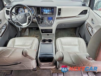 Zdjęcie 8 z 13 samochodu: 2016 TOYOTA SIENNA XLE 8-PASSENGER VIN:5TDYK3DC4GS704678 - miniatura