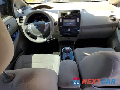 Zdjęcie 8 z 12 samochodu: 2011 NISSAN LEAF SV VIN:JN1AZ0CP9BT003440 - miniatura