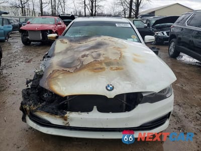 Piąte zdjęcie samochodu w środku: 2017 BMW 530 XI VIN:WBAJA7C31HG905265 - miniatura