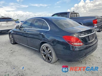 Drugie zdjęcie samochodu z przodu: 2017 MERCEDES-BENZ C 300 VIN:55SWF4JB6HU212655 - miniatura