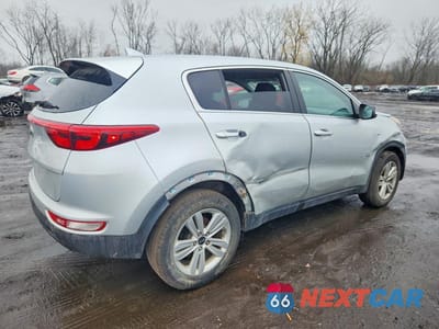 Trzecie zdjęcie samochodu z tyłu: 2018 KIA SPORTAGE LX VIN:KNDPMCAC2J7426066 - miniatura