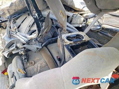 Zdjęcie 8 z 11 samochodu: 2003 FORD F350 SRW SUPER DUTY VIN:1FTSW31P23ED80602 - miniatura